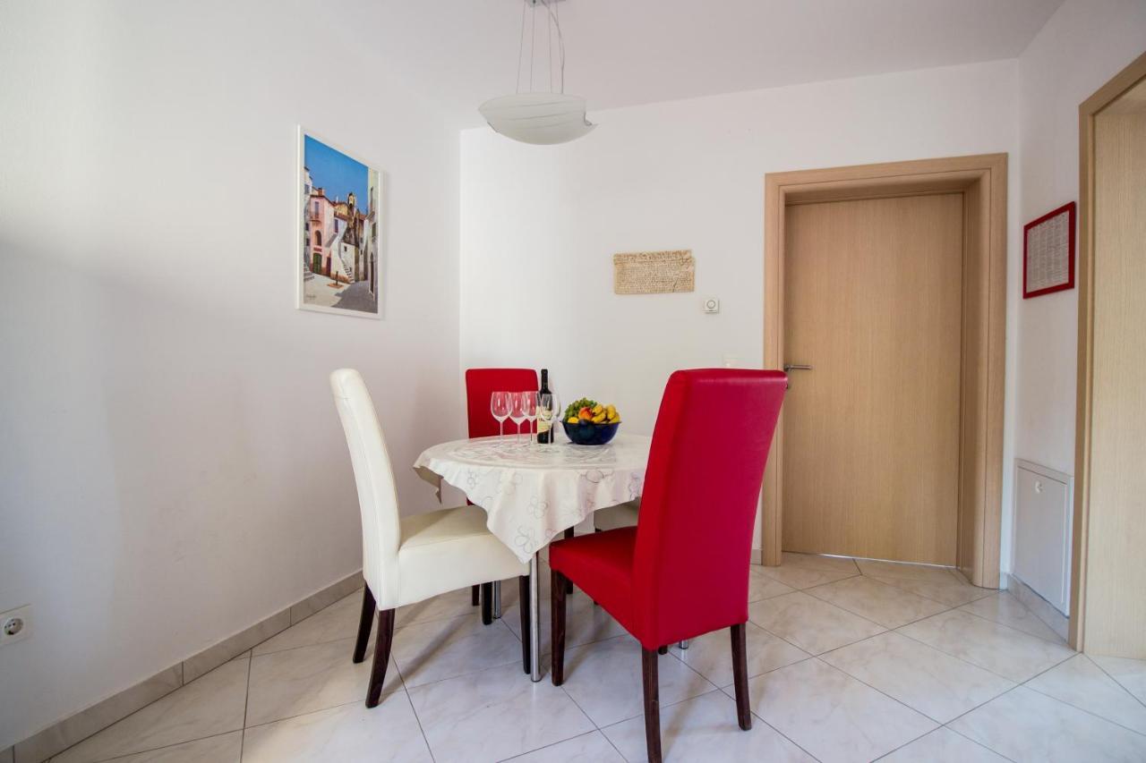 Apartment Milka 1 Njivice Dış mekan fotoğraf