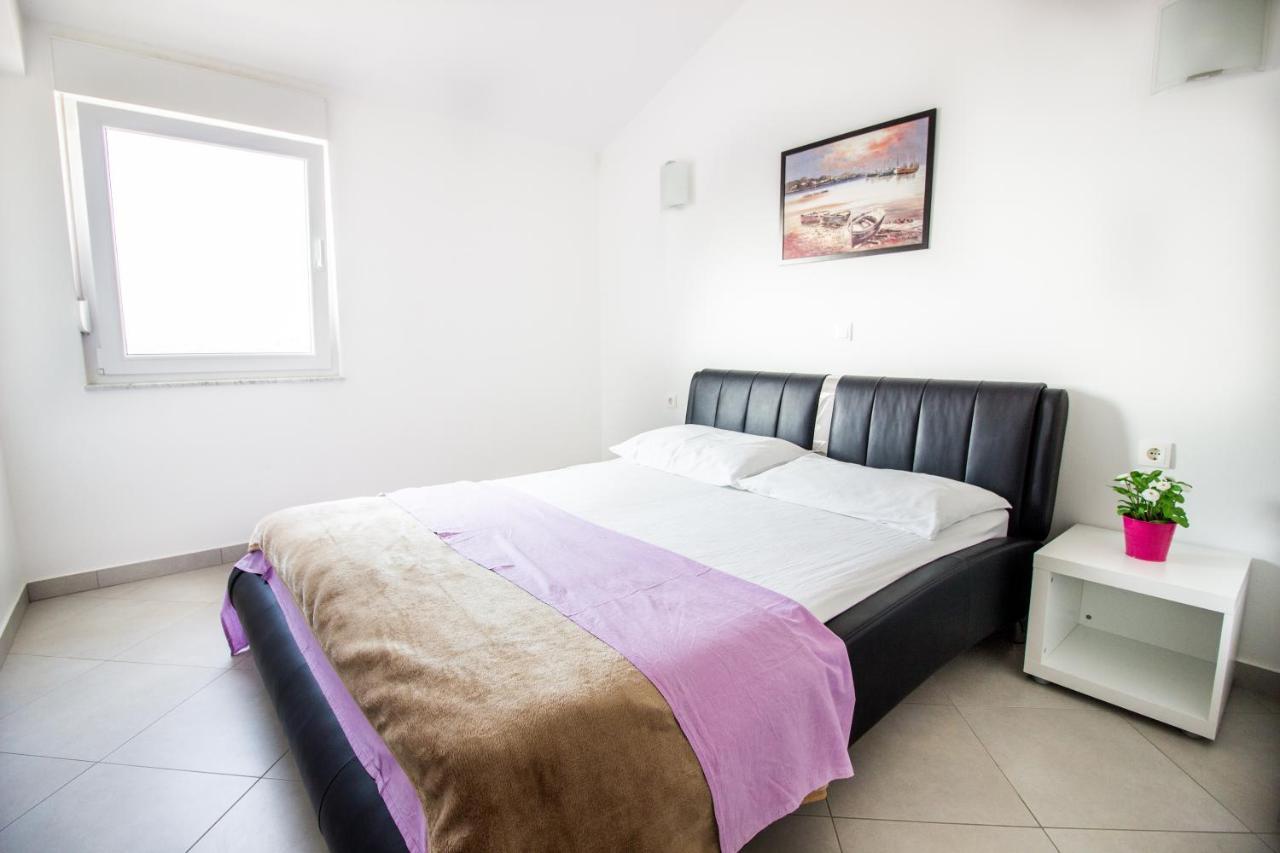 Apartment Milka 1 Njivice Dış mekan fotoğraf