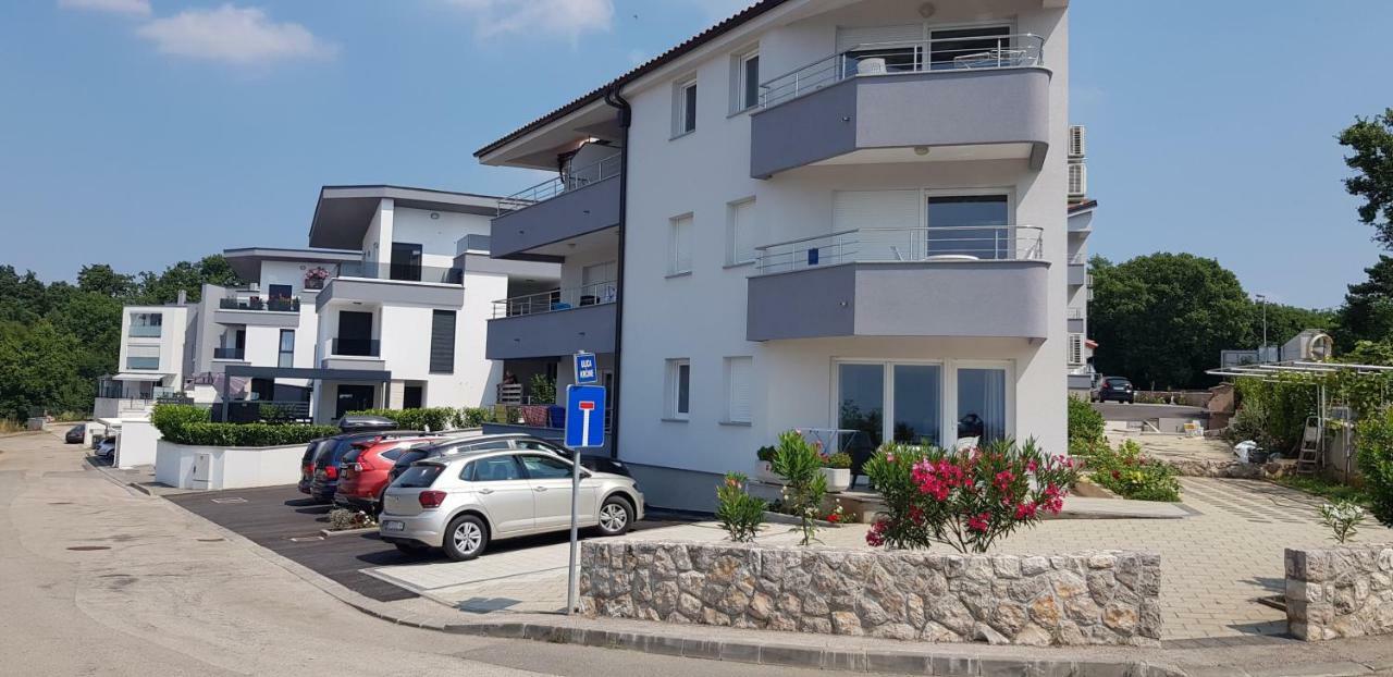 Apartment Milka 1 Njivice Dış mekan fotoğraf